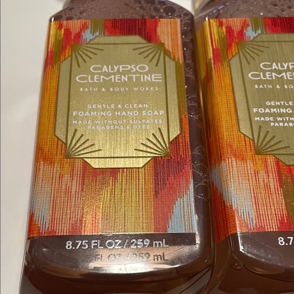 Calypso Clementine Foaming Hand Soap - Bath and Body Works - Picture 2 of 4